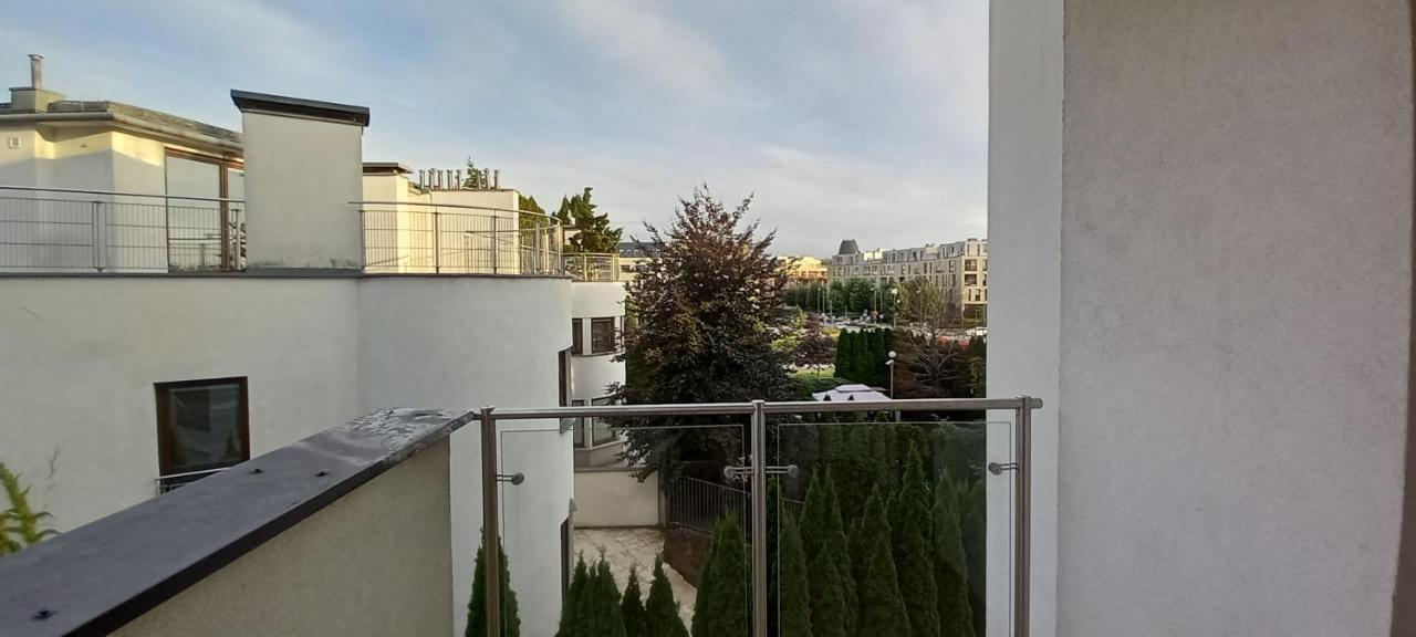 Apartament Wilanow - Sarmacka 1B Varsó Kültér fotó